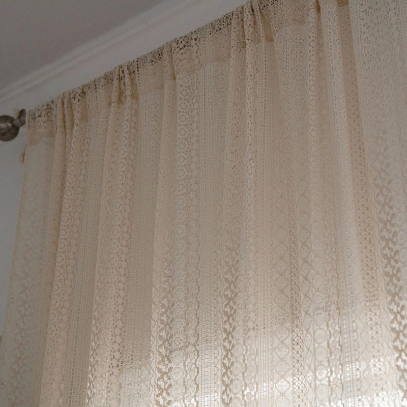Häkelvorhang – Halbtransparentes Design mit Vintage-Charme
