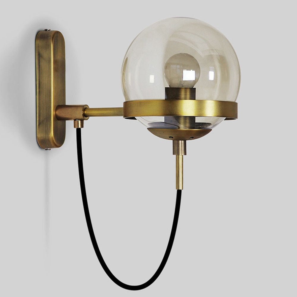 Runde Wandlampe mit sanftem Licht für stilvolle Innenräume