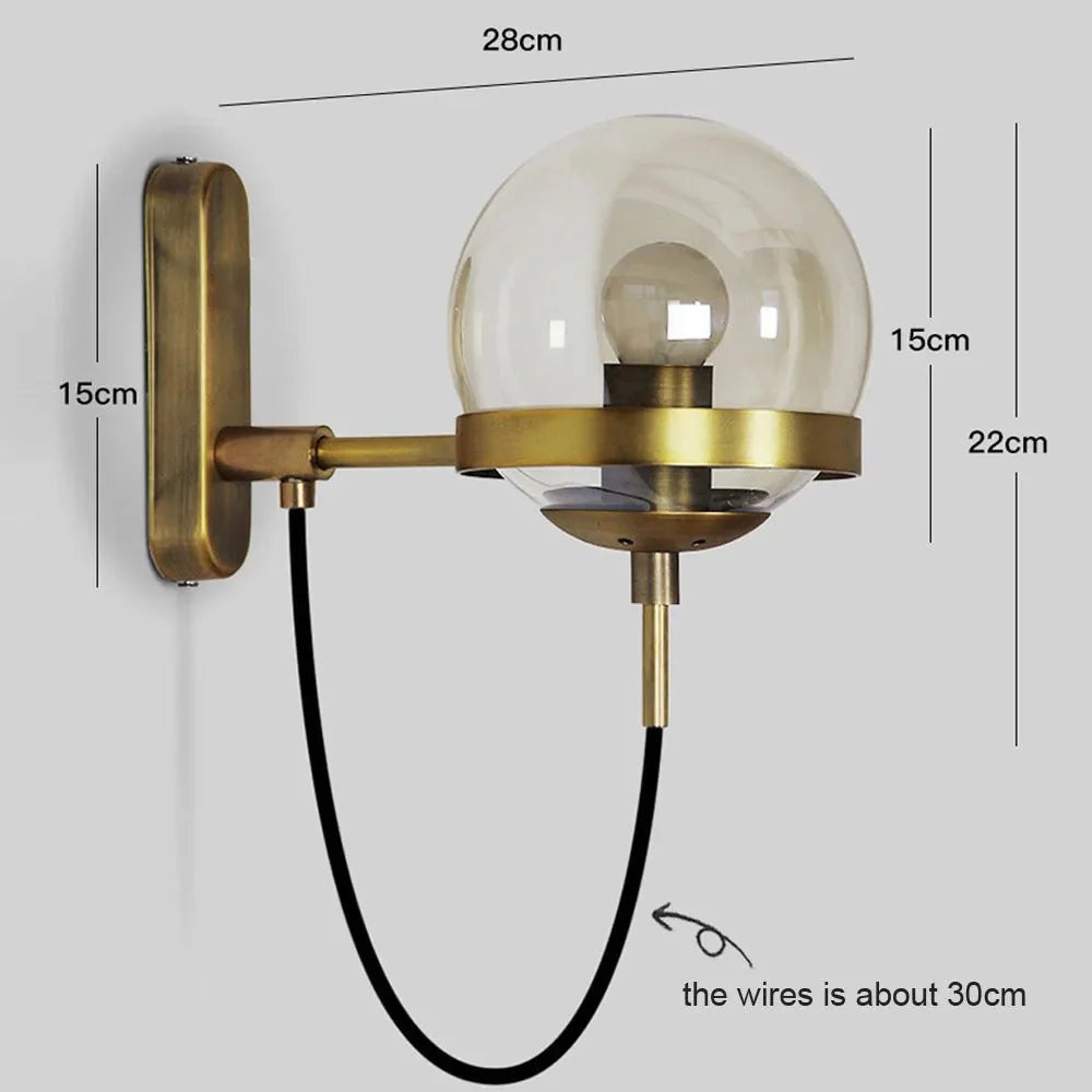 Runde Wandlampe mit sanftem Licht für stilvolle Innenräume