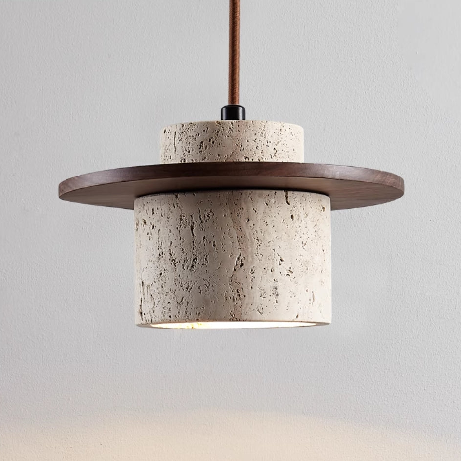 Travertin Pendelleuchte mit natürlicher Steinstruktur im modernen Design