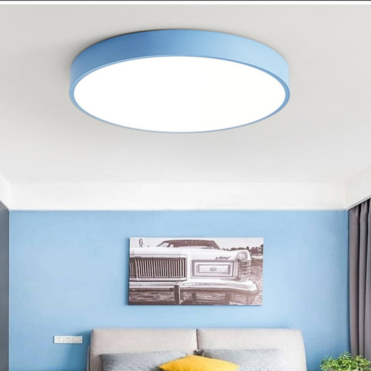 Nordische LED-Deckenleuchte aus Holz – Rundes Design im skandinavischen Stil