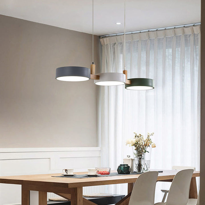 Moderne Metall-Deckenleuchte – flach, nordisch & dimmbar