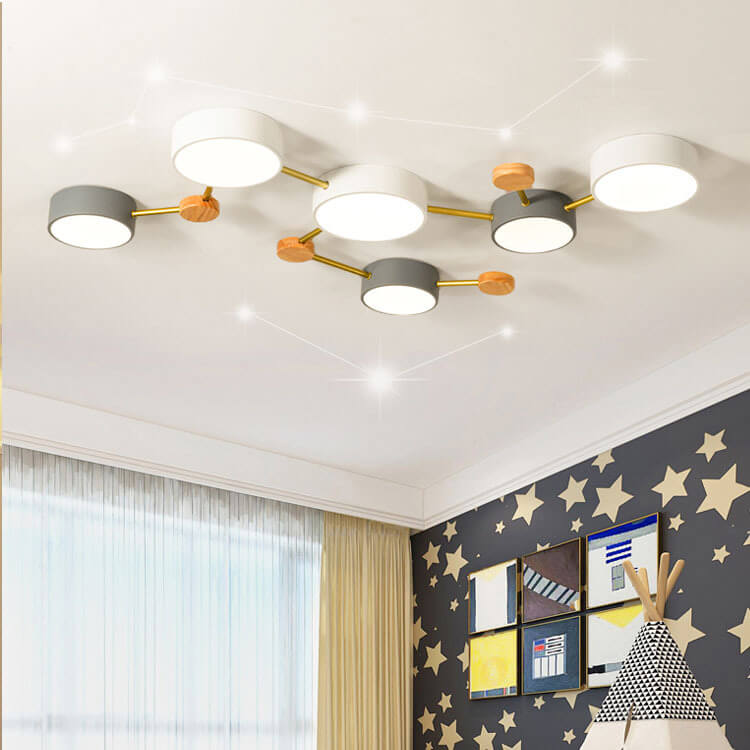 Skandinavische LED Deckenleuchte aus Holz und Metall