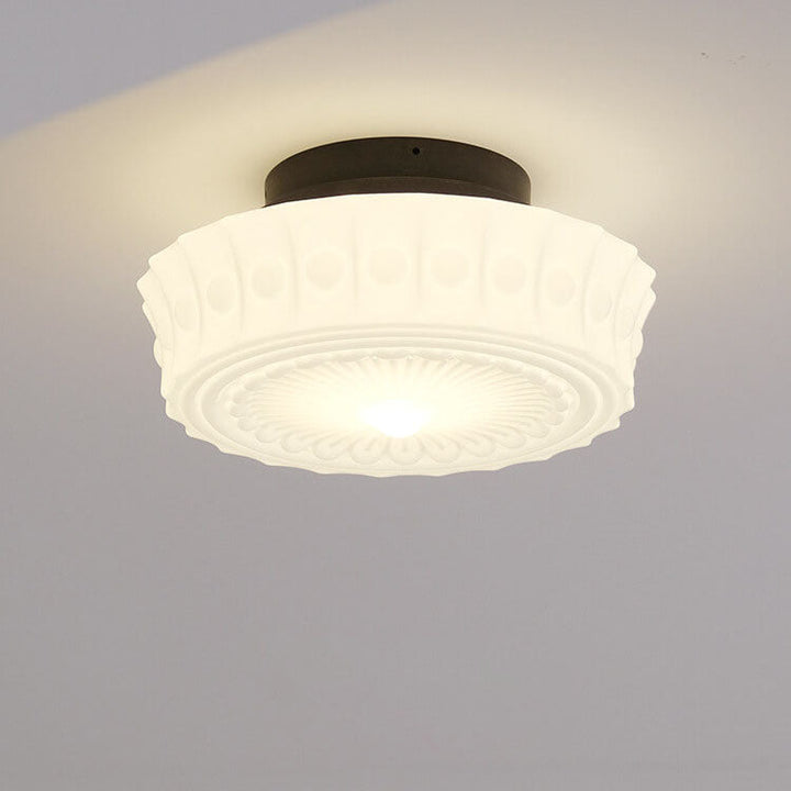 Halbbündige LED Deckenleuchte aus weißem Glas mit Streifendekor