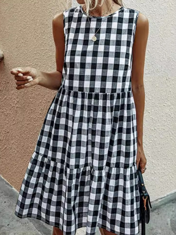 Sleeveless Plaid Pleated Mini Dress with Hollow Split Design