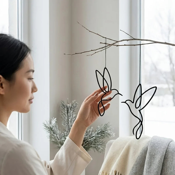 Zwei Gartenstecker aus Eisen mit Kolibri-Silhouette im 2er Set