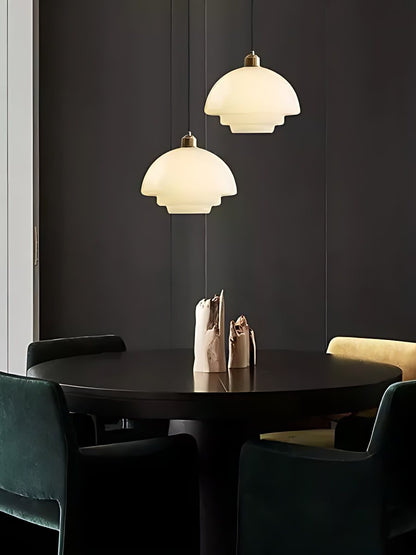 Moderne Milchglas Pendelleuchte – Elegante Hängeleuchte im Mid-Century Design