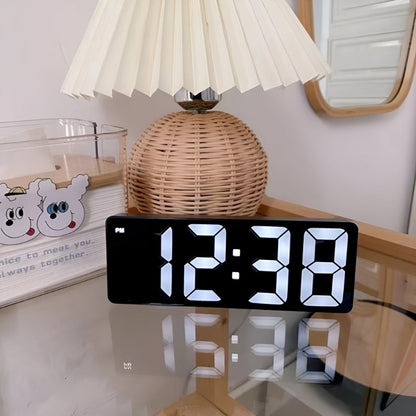 Digitale LED Spiegeluhr – Wecker mit Temperatur- und Datumsanzeige