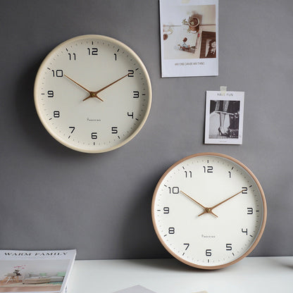 Geräuschlose Wanduhr Aus Holz Mit Zeitlosem Design