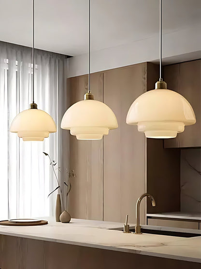 Moderne Milchglas Pendelleuchte – Elegante Hängeleuchte im Mid-Century Design