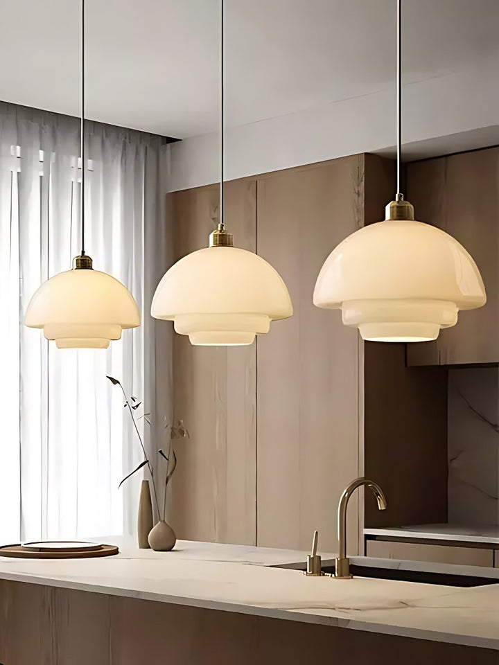 Moderne Milchglas Pendelleuchte – Elegante Hängeleuchte im Mid-Century Design