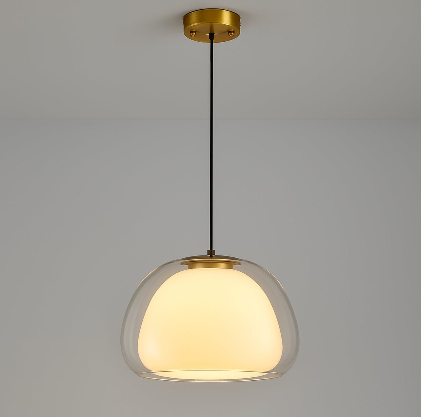 Glas Pendelleuchte mit weißem Schirm und Diffusor