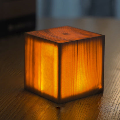 Retro Tischlampe – Kreatives Design mit Holzschirm & Berührungssteuerung