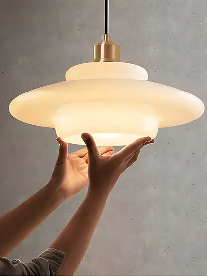 Moderne Milchglas Pendelleuchte – Elegante Hängeleuchte im Mid-Century Design