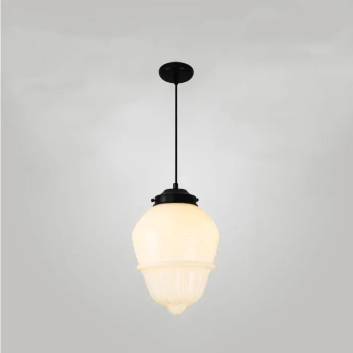 Pendelleuchte aus weißem Milchglas im geometrischen Design