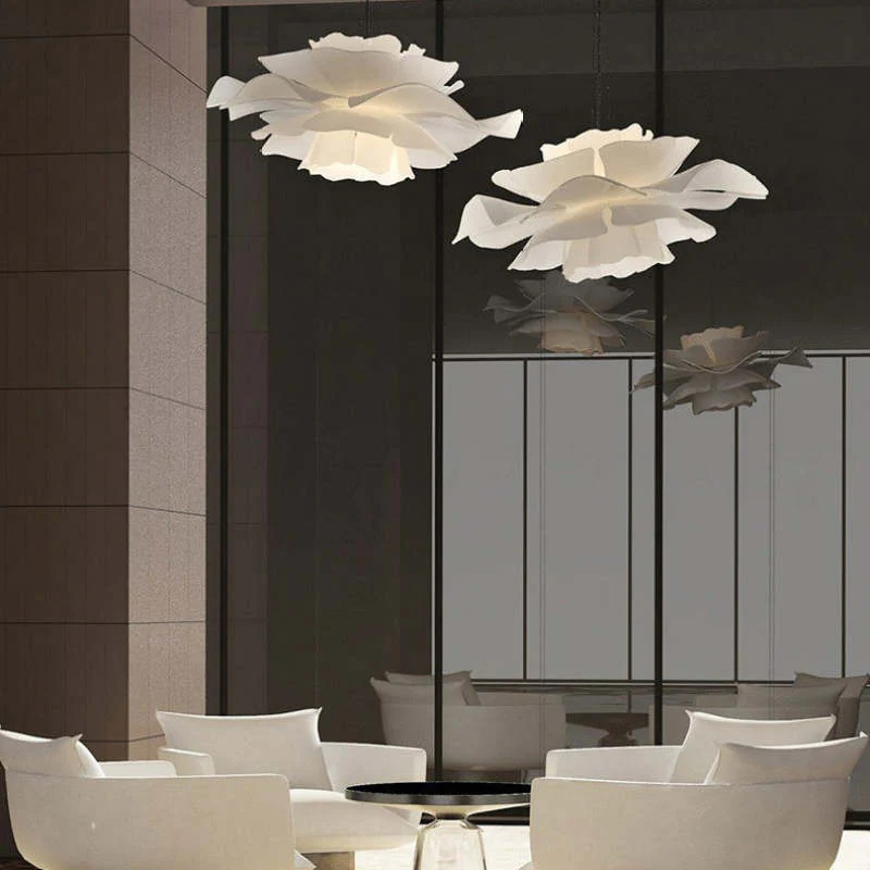 Florale Designer-Hängelampe aus Metall – modern, stilvoll & mit LED