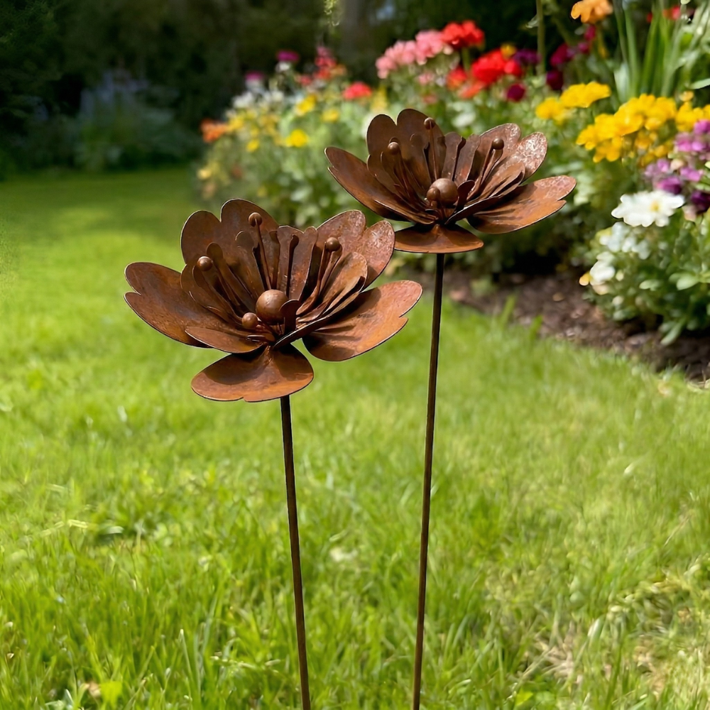 Rustikaler Metall-Gartenstecker mit Teelichthalter