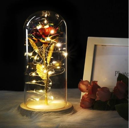 Glasglocke mit Ewiger Rose und LED-Lichtern