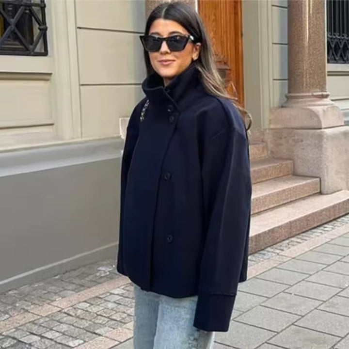 Damen Kurzjacke Mit Hohem Kragen Und Asymmetrischer Knopfleiste