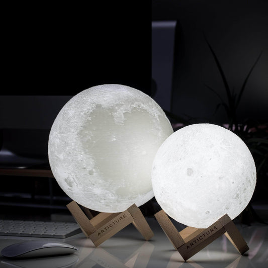 Kabellose LED-Mondlampe mit Holzständer und 6 Lichtfarben