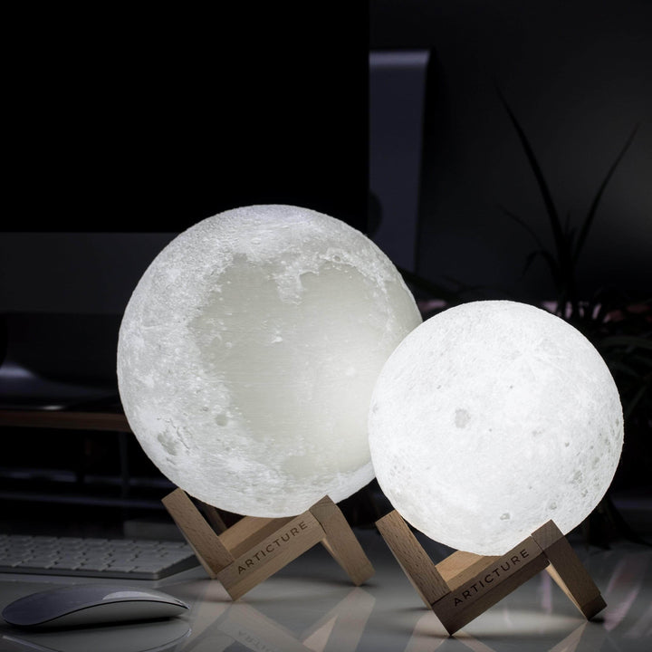 Kabellose LED-Mondlampe mit Holzständer und 6 Lichtfarben