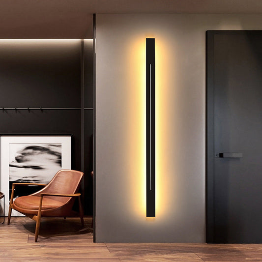 Moderne LED-Wandleuchte in Balkenform für Wohnzimmer oder Flur