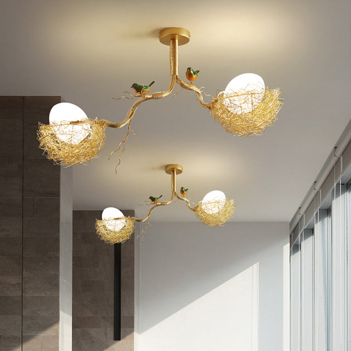 Pendelleuchte mit Milchglas-Kugeln, Vögeln und Nest-Detail