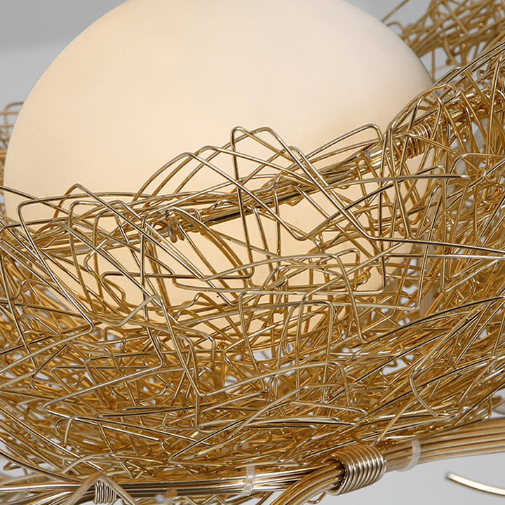 Pendelleuchte mit Milchglas-Kugeln, Vögeln und Nest-Detail