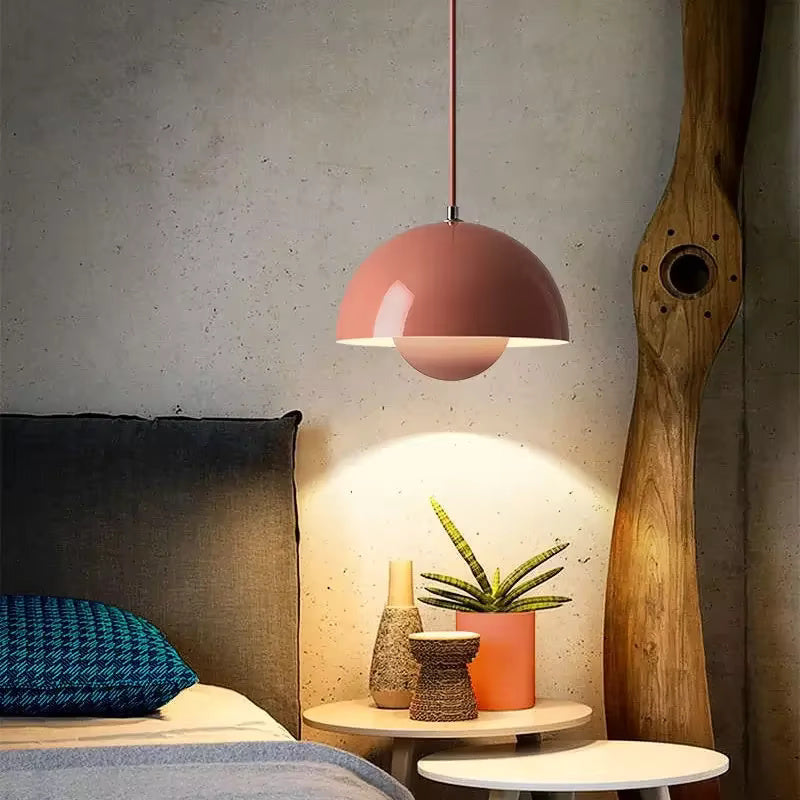 Pendelleuchte mit dimmbarer Lichtkuppel