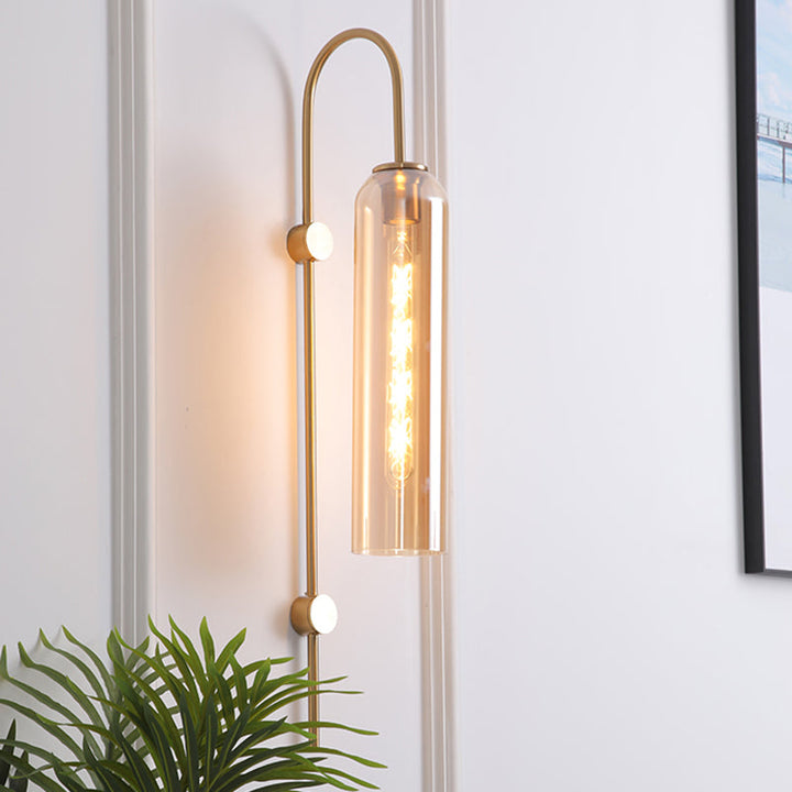 Wandleuchte im Mid-Century-Stil mit gebogenem Arm und geriffeltem Schirm
