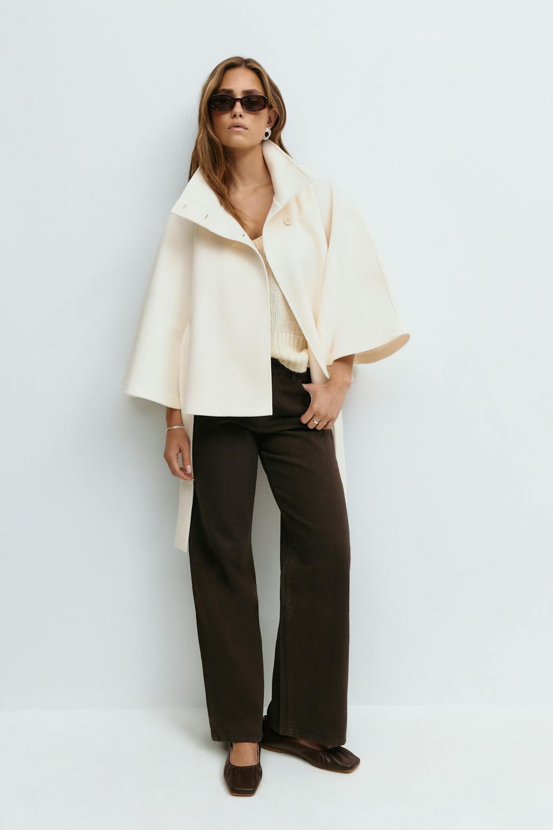 Damen Cape-Mantel Mit Gürtel Und Hohem Kragen