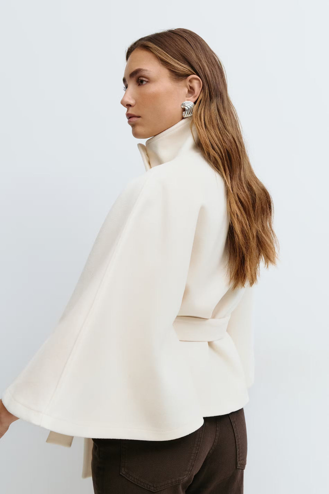 Damen Cape-Mantel Mit Gürtel Und Hohem Kragen
