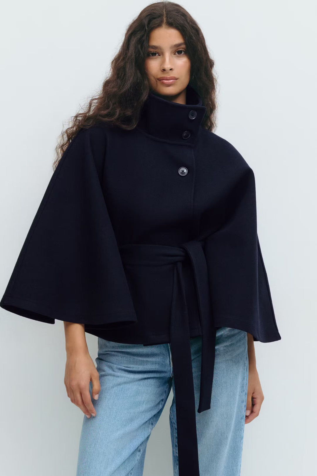 Damen Cape-Mantel Mit Gürtel Und Hohem Kragen