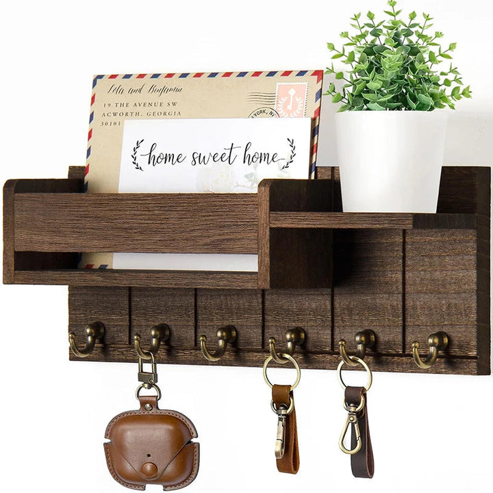 Schlüsselhalter aus Holz für den Flur mit praktischer Wandablage