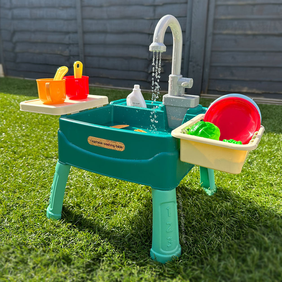 Interaktiver Wasserspiel-Spültisch für Kinder