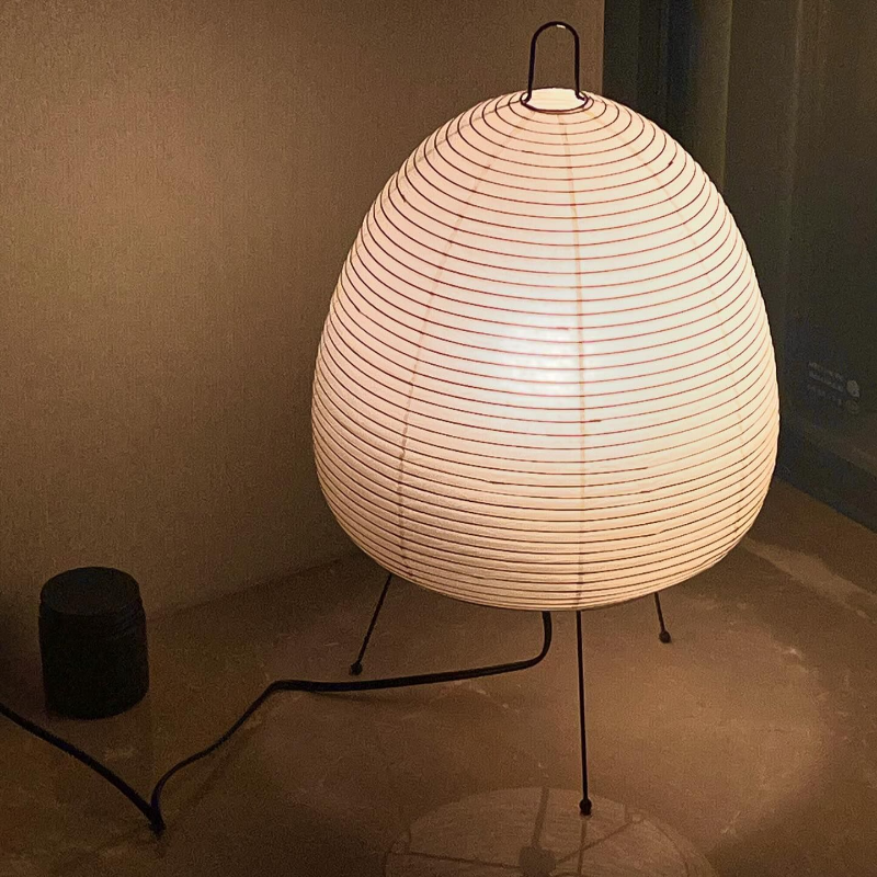 Japanische Reispapierlampe – Minimalistisches Design & Sanftes Licht für ruhige Räume