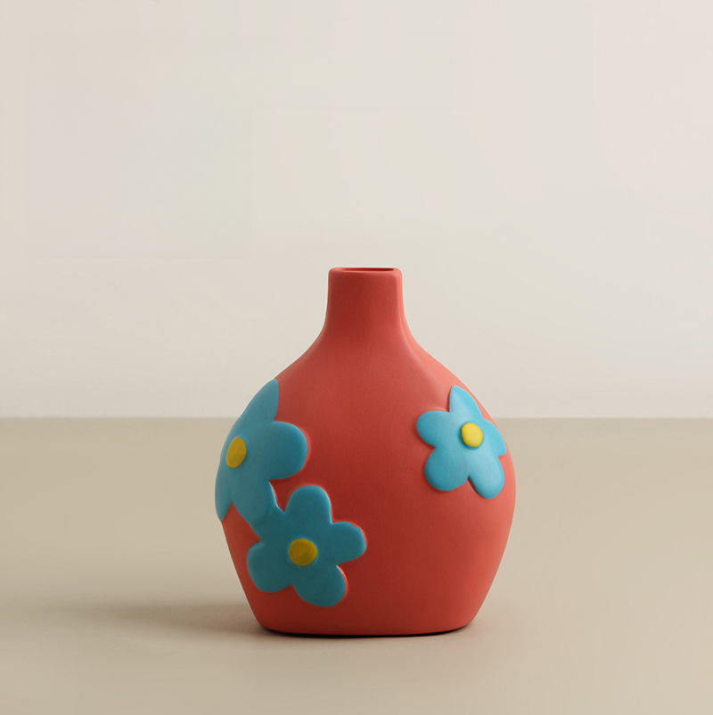 Keramikvase in Rotrosa bemalt