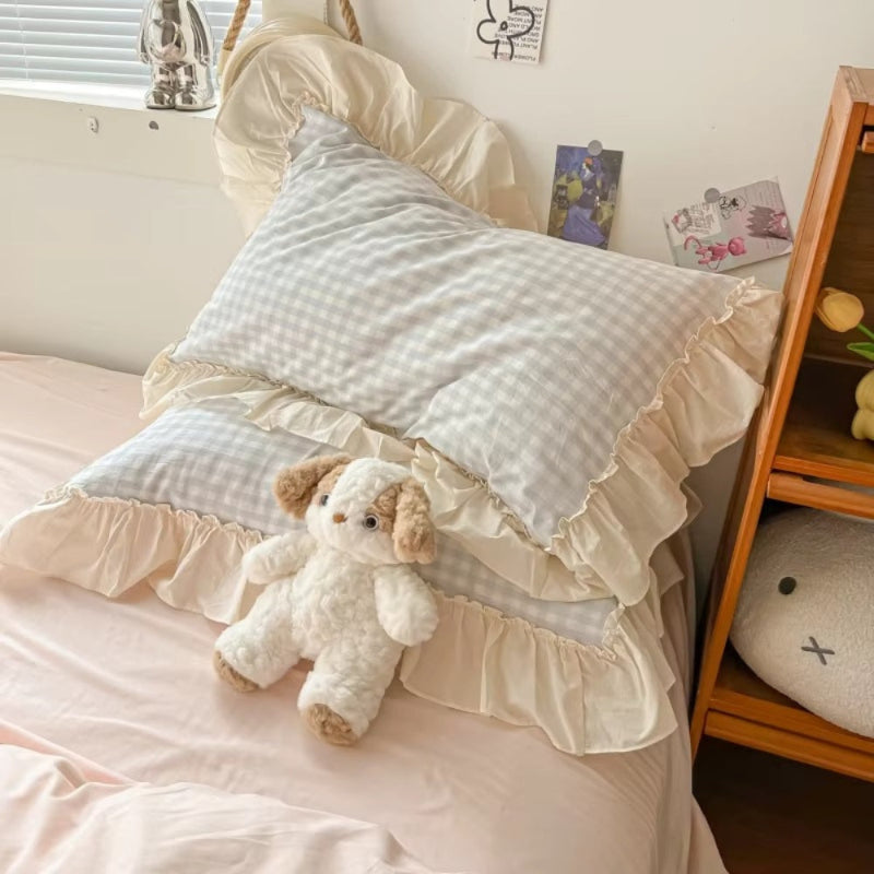 Bettwäsche Set kariert – Gingham Muster mit Rüschenkanten