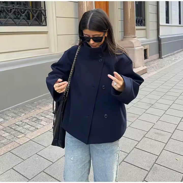 Damen Kurzjacke Mit Hohem Kragen Und Asymmetrischer Knopfleiste