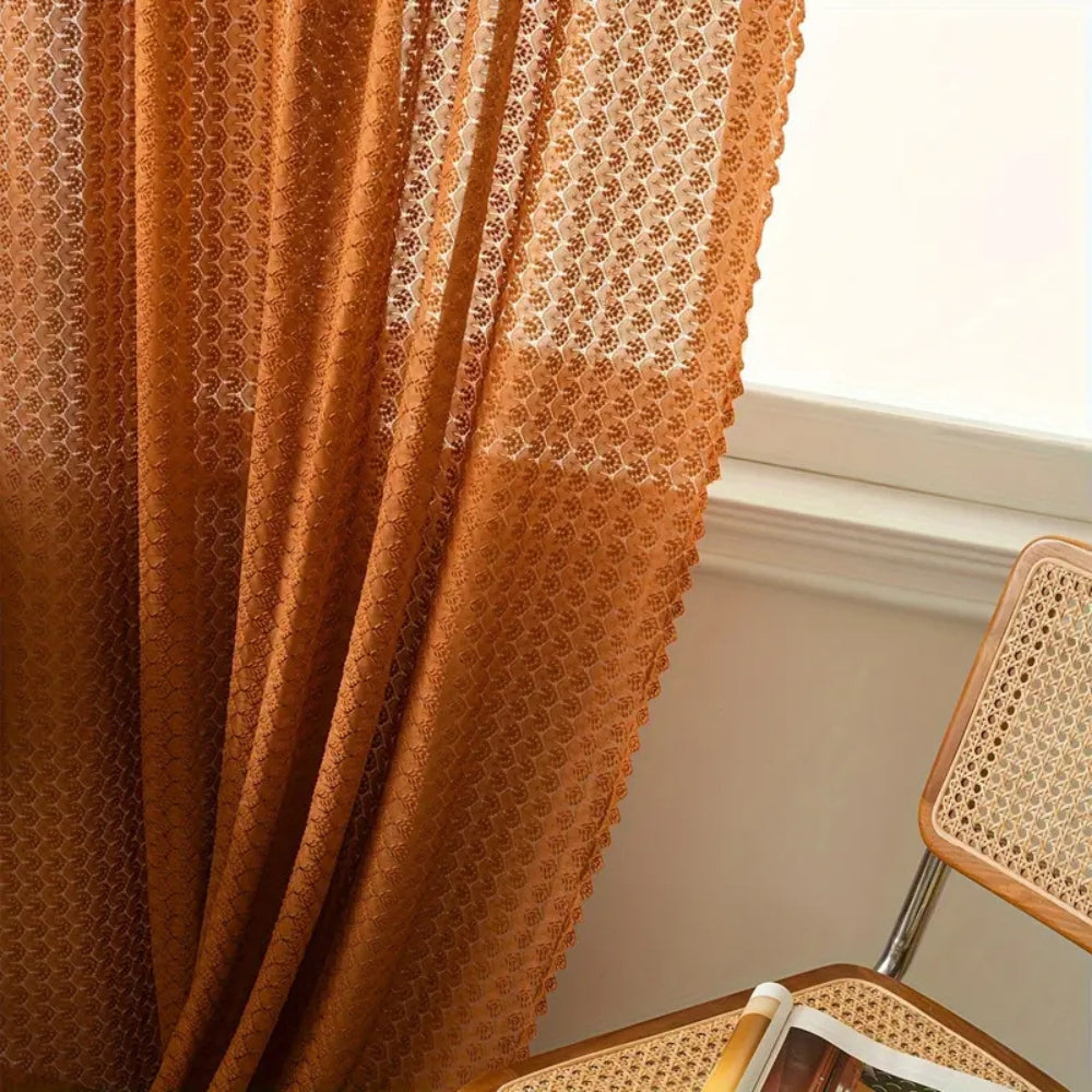 Boho-Häkelvorhang lässt sanftes Tageslicht in den Raum