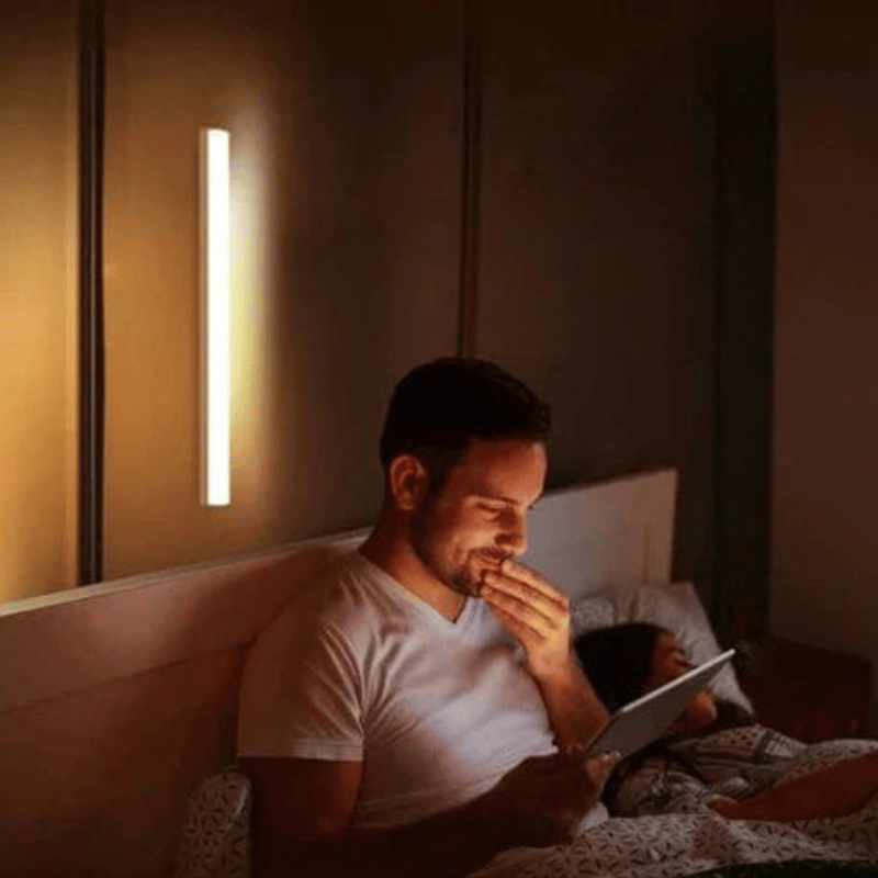 Wiederaufladbare Bewegungsmelder LED Lampe – Energieeffizient & USB-betrieben