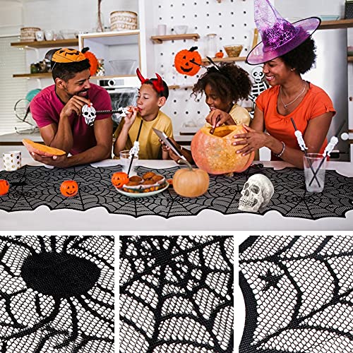 Dekorierte Halloween-Tafel mit schwarzem Tischläufer im Spinnennetzdesign
