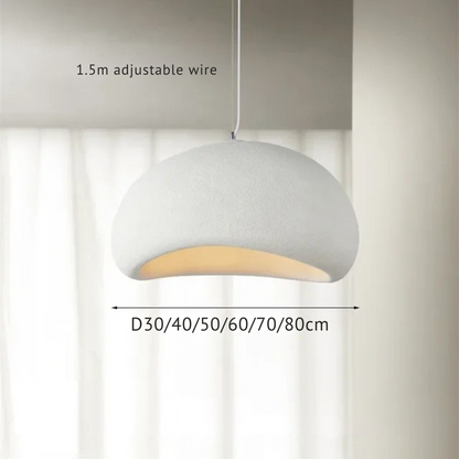 Minimalistische Pendelleuchte für eine ruhige Wohnatmosphäre
