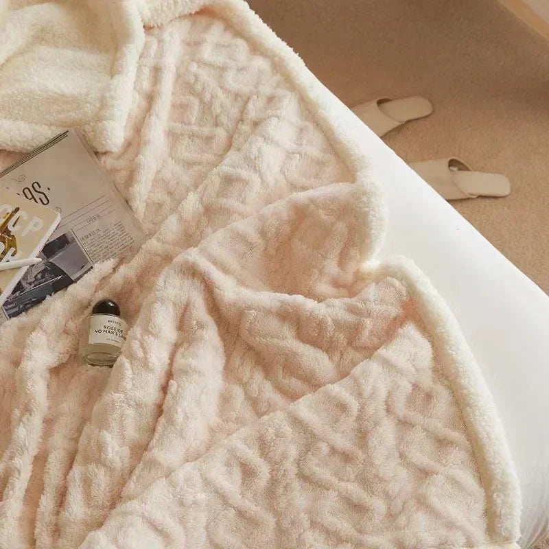 Kuschelige Fleece-Decke – Weich, warm & stilvoll für den Winter
