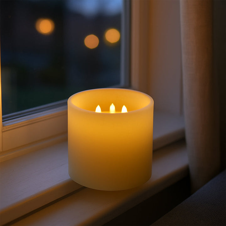LED-Säulenkerze mit 3D-Flammenleuchten 15cm