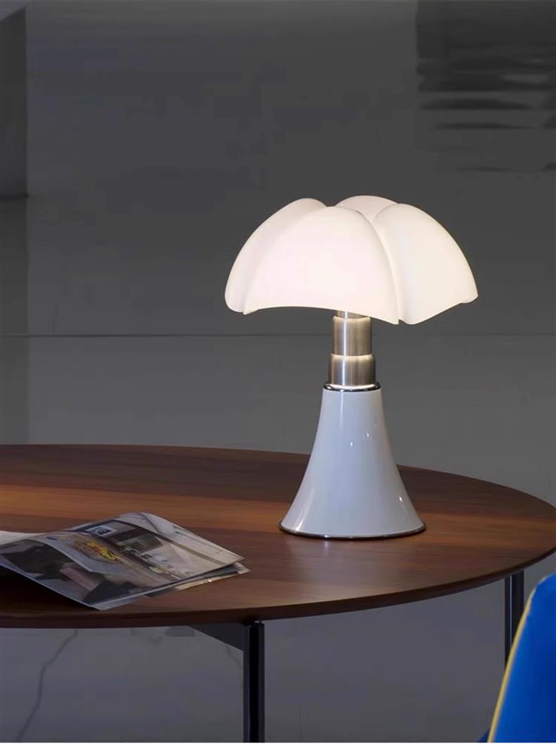 Table Lamp Bat Style Design