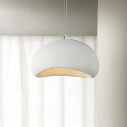 Minimalistische Pendelleuchte für eine ruhige Wohnatmosphäre