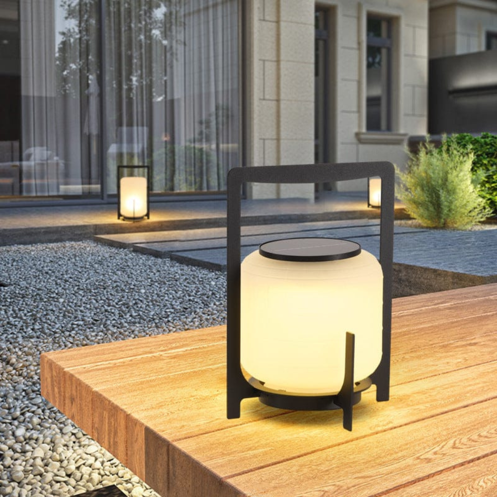 Solar-Tischlampe im Laternenstil – Nachhaltige LED-Beleuchtung für Garten & Terrasse