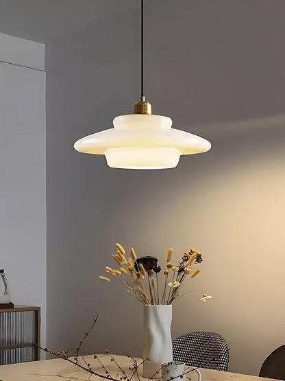 Moderne Milchglas Pendelleuchte – Elegante Hängeleuchte im Mid-Century Design