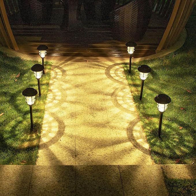 Solarbetriebene Gartenleuchte für Terrasse oder Gartenweg mit warmem Licht